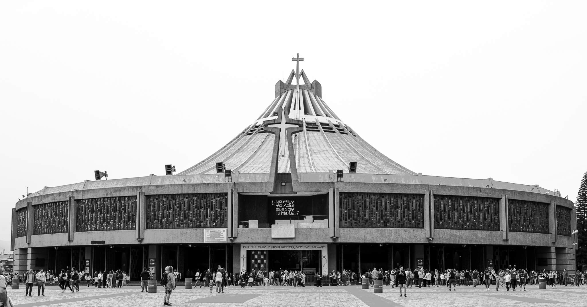 🙏 La Basílica de Guadalupe: Un Viaje Espiritual al Corazón de México